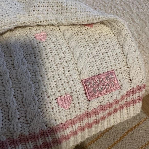 Taylor Swift Lover Cardigan - Picture 4 of 4
